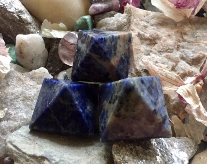 Hovedbilde Sodalitt Pyramide